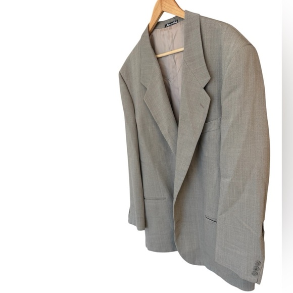 Hugo Boss Other - Hugo Boss 44L olive green blazer in EUC wool and classic